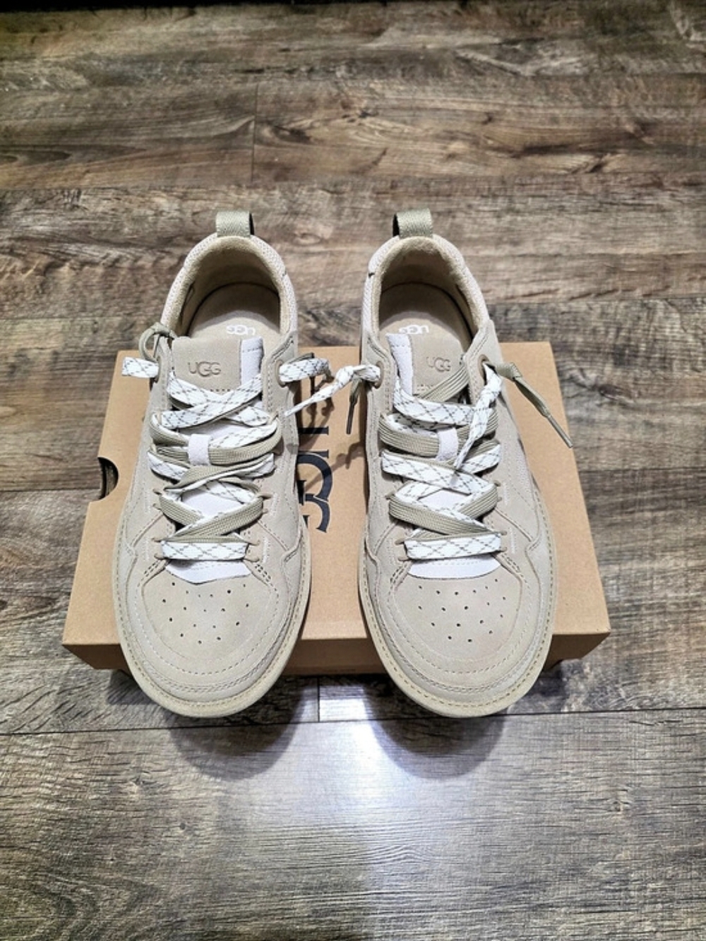 UGG Lowmel Sneaker Beige Sneakers Women's Size 9
